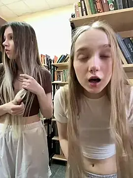 Stripchat Free Porn Cam of bambi_lu