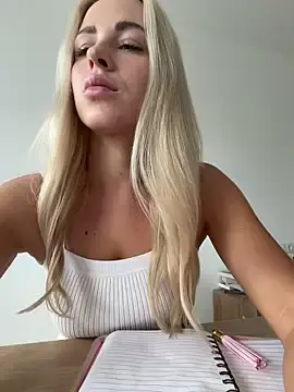 Stripchat Live Porn of streetdoll