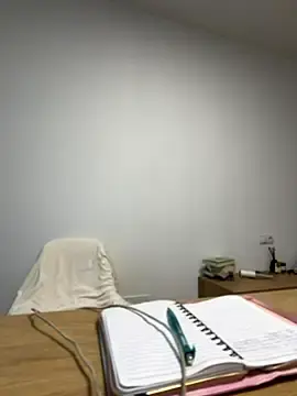 Stripchat Live Sex Cam of streetdoll