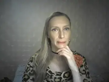 Stripchat Live Sex of LunaBelle8