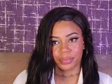 Stripchat Sex Cam of loana_vegas