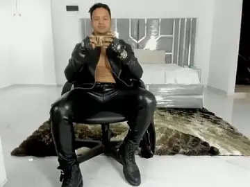 Stripchat Best Webcam of master_leather
