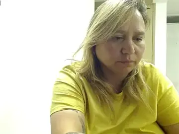 Stripchat Watch Live Sex Cams of LauraReeves