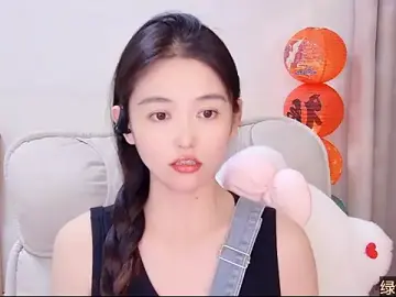 Stripchat Live Sex Cam of Coco-Sweetie