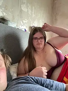 Stripchat Watch Live Sex Cams of CurvyPaar2