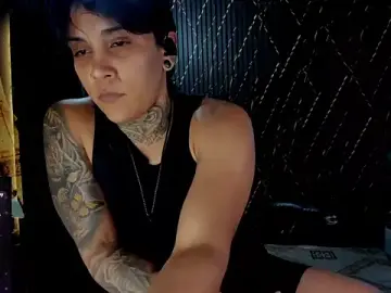 Stripchat Sex Cam of ZhoeStrong