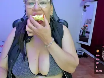 Stripchat Free Live Porn of esmeralda_milf