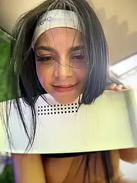 Stripchat Live Sex Cam of ArieliciousXXX