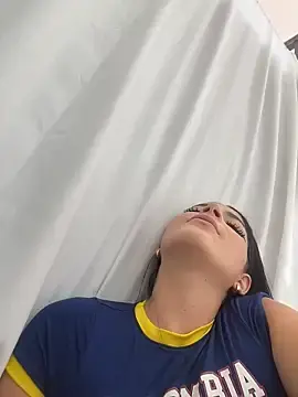 Stripchat Free Porn Cam of ArieliciousXXX