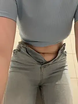 Stripchat Adult Webcams of Cumonmme