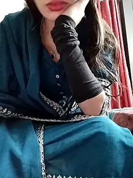 Stripchat Free Live Porn of Noor_Darliing