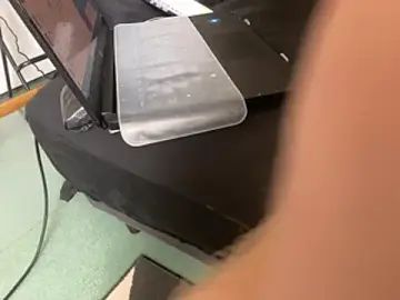 Stripchat Adult Webcams of BruceIsHorny_