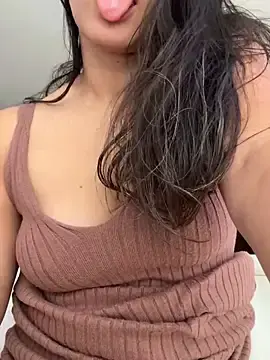 Stripchat Free Porn Cam of mahia_queen