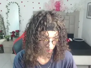 Stripchat Free Porn Cam of Axel_fox77