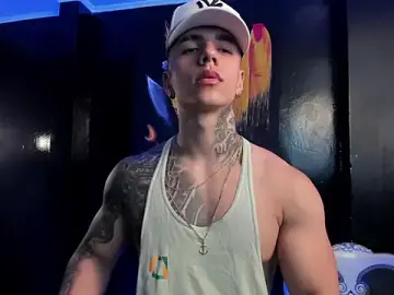 Stripchat Free Live Porn of SalvatoreDmore