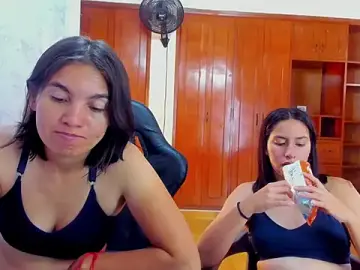 Stripchat Live Sex Cam of Soffy_and_Emily