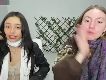 Stripchat Live Sex Cam of nana__rousse