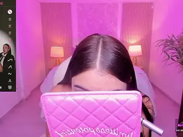 Stripchat Best live sex cam show of Antonella_Grayy