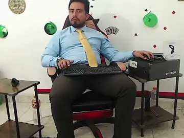 Stripchat Free Porn Cam of KalethBigDick