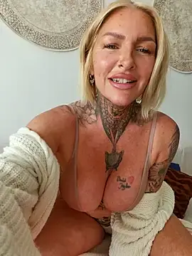Stripchat Private Sex Chat of TravelMommyBlair