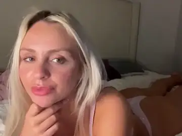Stripchat Live Porn of babymiaaaa