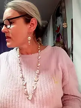 Stripchat Watch Live Sex Cams of irinamaux