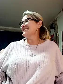 Stripchat Nude Webcam of irinamaux