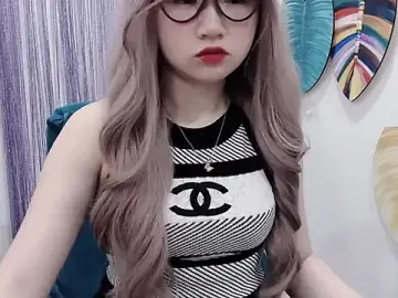 Stripchat Adult Webcam of Ari-sweety