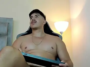 Stripchat Watch Live Sex Cams of victor_vixen