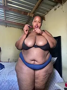 Stripchat Adult Webcams of Curvycandy95
