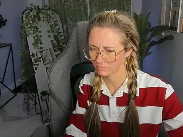 Stripchat Live Sex Cam of LadyIzabel