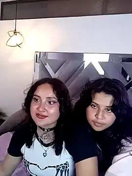 Stripchat Live Sex Cam of Liily_Foxxy