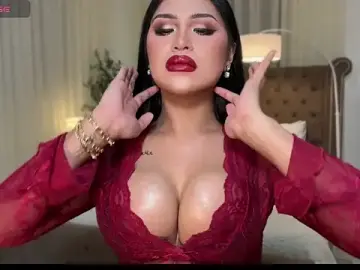 Stripchat Free Porn Cam of Your_Majesty_Tyra