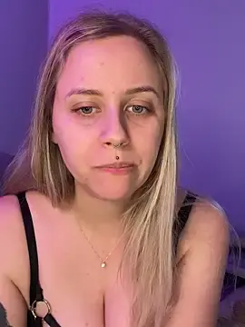 Stripchat Sex Chat of lunawolf21