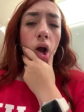 Stripchat Live Porn of ariiel_