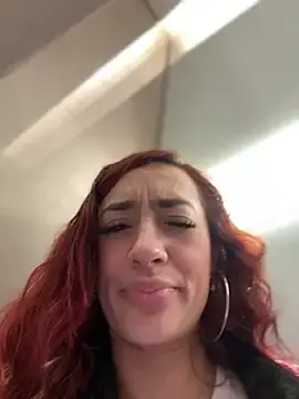 Stripchat Free Live Porn of ariiel_