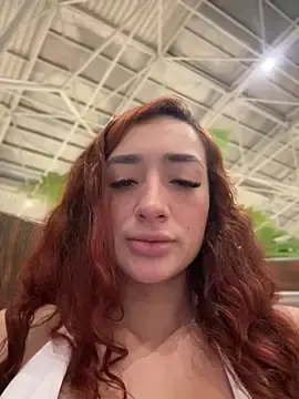 Stripchat Free Live Porn of ariiel_