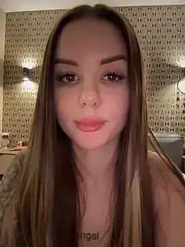 Stripchat Live Sex of Alina_Vibe_Me