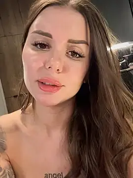 Stripchat Sex Chat of Alina_Vibe_Me