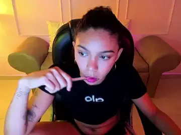 Stripchat Sex Cam of aitana_kahlo