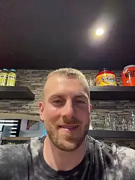 Stripchat Live Sex Cam of trainwithme