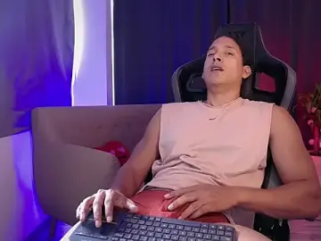 Stripchat Free Porn Cam of Liam_V