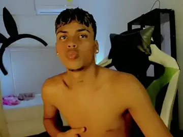 Stripchat Watch Live Sex Cams of Angel_foxc_