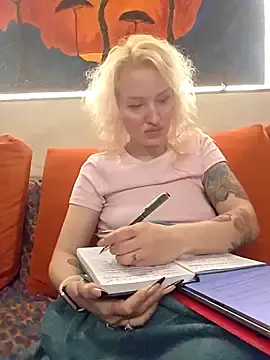 Stripchat Free Porn Cam of KateMonroe