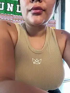 Stripchat Live Sex Cam of ValeryGrey