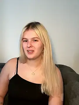 Stripchat Watch Live Sex Cams of Allylove03