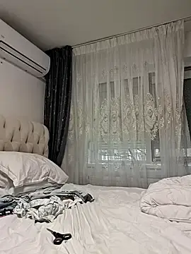 Stripchat Live Sex Cam of AvaSquirtMilf