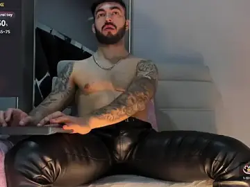 Stripchat Free Porn Cam of MarkWalker__