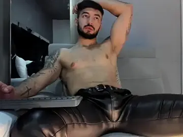 Stripchat Free Porn Cam of MarkWalker__