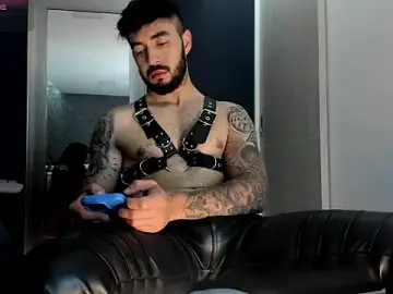 Stripchat Nude Webcam of MarkWalker__